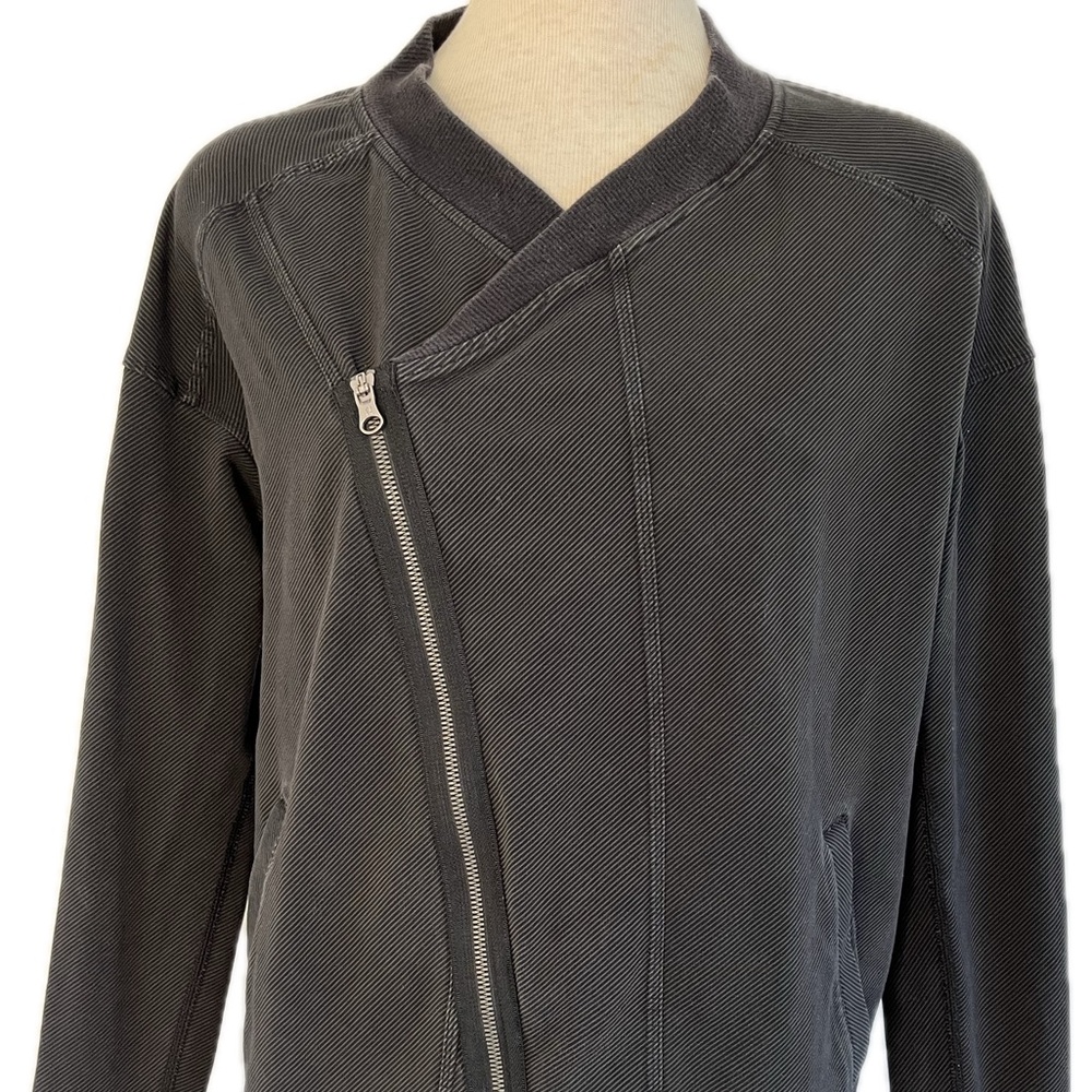 Lululemon Mula Bundle Wrap Black Jacket Yoga Wear Light Coat Cardigan size 8 - Picture 12 of 16